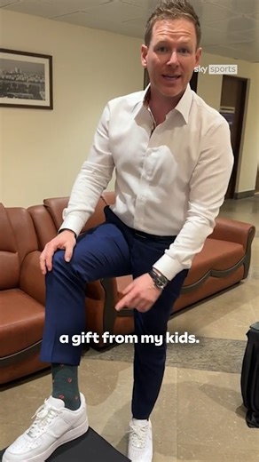 Eoin Morgan and his cricket ball socks! 🤣🧦 | Sky Sports Cricket