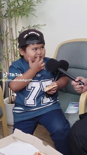 Cute mo tlga: reaksi nakakatawa ni Moymoy
