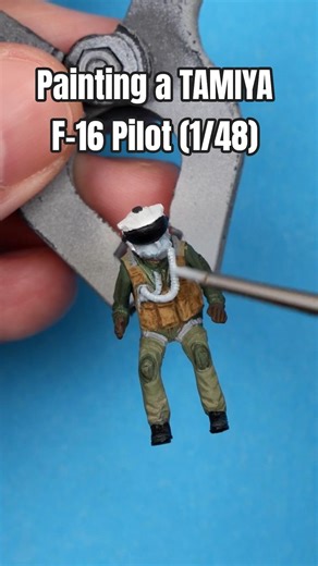 Painting a TAMIYA F-16 Pilot with Acrylics (1/48)