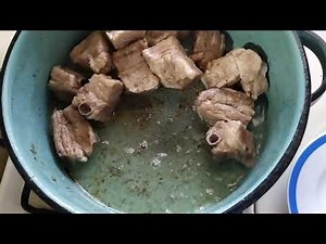 costillitas en salsa de chile cascabel