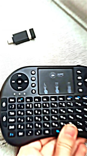 the coolest thing I've ever seen... #minikeyboard