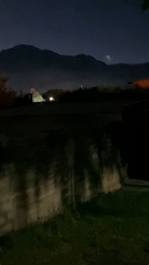 HÉCTOR ROSSI 👽👻 | Video real, nada de IA. 📹✨ Me lo mandó un seguidor desde el Cerro Uritorco y es espectacular lo que se alcanza a ver. Antes de que... | Instagram