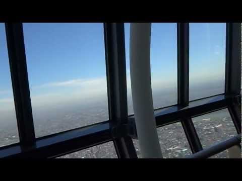 東京スカイツリー エレベーターと風景