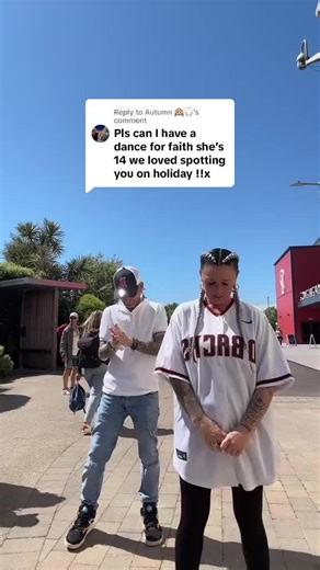 Replying to @Autumn 🙉🎧 #dancewiththeddb1 #teamddb #theddb1 #butlins #butlinsbognor