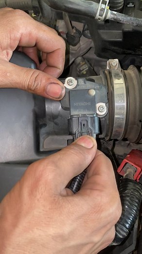 How to Clean a Mass Air Flow Sensor Effectively