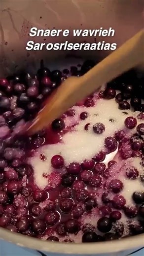 🍇 Huckleberry Jam Recipe—Sweet & Tangy Wild Berry Preserve 🫙 #HuckleberryJam #WildBerryJam #food