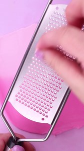 Come on BARBIE, let’s go PARTY 🌸💓👠🛼 Of course we had to jump on the Barbie train because we are super excited for this movie to come out 😍 You too can make your own Barbie cake using some of our Favourite Sweet Sticks products! Vegas Gold Glitter is absolutely essential to this cake. You can’t have a Barbie cake without it ✨🙌🏼 Products used: - ‘Vegas Gold’ Glitter Pump - ‘Royal Gold’ Metallic Lustre - Alcohol Free Activator - #14 Lustre Brush - ‘Lettering Birthday Script’ Sweet Stencil #c