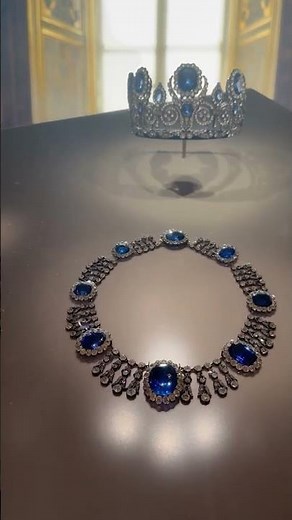 What thieves took in Louvre crown jewel heist