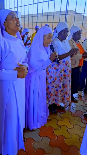 Amina: Inspirational Journey in Music and Faith
