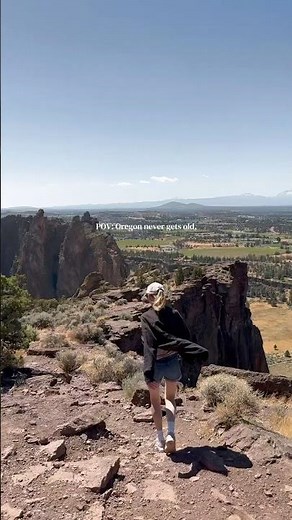 Smith Rock Oregon 🏔️ Epic Walk Through One of the Most Beautiful Places in the USA