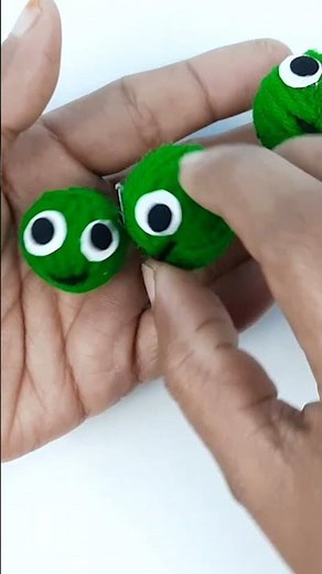 how to make keychain with sewing thread/homemade keychain/