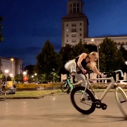5.2K views · 87 reactions | Oversized bike and drop bars? No problem for @dailyshitofmalife  #FGFS #fixedgear #fixie #700c #tarck #suckmycog | SMC Fixed Gear Freestyle | Facebook