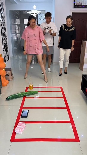 4.4K views · 14 reactions | family funny prank........................................................ #familypranks #couple #couplecomedy #family #comedy | Emily Owen | Facebook