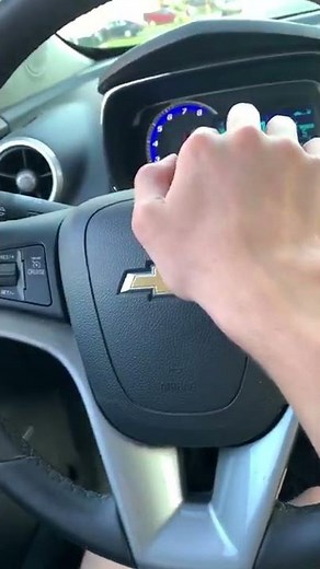 2016 Chevrolet Trax LT turn signal and horn test