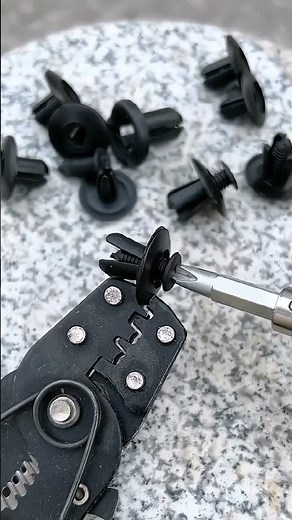 How to Easily Replace Car Retainer Clips: This Simple Trick Will Surprise You!"