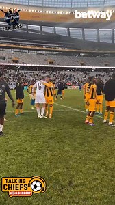 Cape Town City's Lebogang Manyama and Darren Keet in full jubilation after their 1-0 win over Kaizer Chiefs in the Betway Premiership at the DHL Stadium last night. Listen to how Keet also reflects on the victory ! 🧤⚽️🏟️ #SoccerBeat #Betway #BetwayPrem #PSL #CarlingCup #CarlingKnockout #CapeTownCity #KaizerChiefs #Amakhosi #DarrenKeet #LebogangManyama #DHLStadium | SoccerBeat