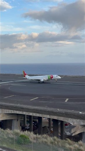 TAP Air Portugal Embraer landing at Madeira Airport runway 23 over the pillars ✈️