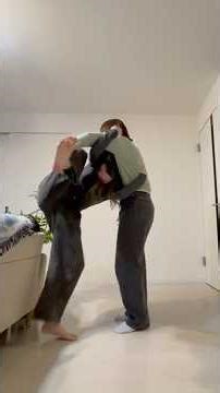 I tried a challenge that a foreigner was doing with my best friend‼️#bestfriend #challenge #shorts