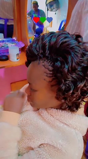 2024 Trendy Weave Hairstyles for Kenyan Girls