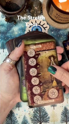 Stretch Tarot Flip Through | Art Collage Tarot Deck