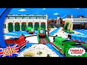 Duck Takes Charge UK | Blocking the Big Engines | Thomas and Friends Clip Remake