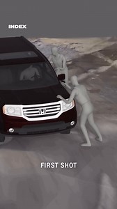 🚨 A new 3D reconstruction challenges the official silence around a deadly ICE encounter in Minneapolis. The analysis, released by Index after reviewing witness footage and scene geometry, examines the January 7 killing of Renée Nicole Good, who was shot three times by an ICE agent while inside her vehicle. The reconstruction focuses on vehicle position, agent movement, and lines of fire, raising questions about proximity, threat perception, and whether lethal force was justified under ICE’s own
