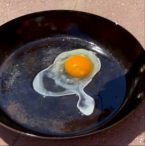 597K views · 2.4K reactions | When it's that hot you can cook using the sun... ☀️掠 | LADbible | Facebook