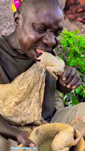 🔥 Chaba Enjoys His Favorite Meal in the Wild 🤯 | Authentic African Bush Life