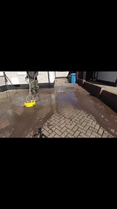 A rather large driveway clean.. for the full video click here: https://youtu.be/foivXupfYbs | Flawless Cleaning services