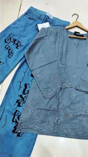 Jean's and top #denimjeans #jeanslove #dailywear #trendyfashion #trendalert #fashion #viralshorts