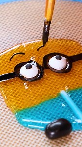 Easy Minion lolly pop hack! | Twisted