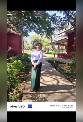 🥰🥰🥰🥰 ဆရာမကိုပဲ အသဲစွဲအောင်ချစ်မိသည်