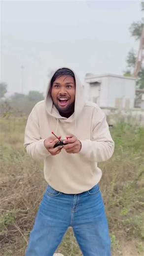 Chunnu ke magic remote ne kamaal kar diya #comedy #funny #shortsfeed #cutebaby #viralvideo