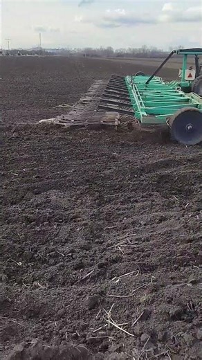 Case IH Magnum 340 - smykování pole 2026