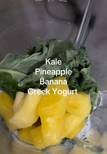 This is your sign to make smoothie! 🥬🍍🍌 So good! 😋 #fyp #smoothie #foryoupage #smoothierecipe #viral