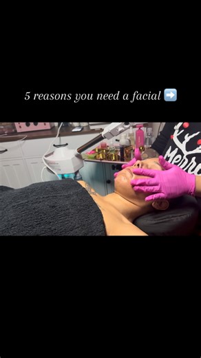 Glow Facial Blue LED Light Therapy 💙✨ Deep cleanse. Acne-fighting LED. Instant glow. Perfect for calming breakouts, reducing inflammation & boosting skin clarity ✨ Book now — link in bio 💕 #glowfacial #blueledlighttherapy #acnetreatment #estheticianlife #skincaregoals facialtreatment glowingskin selfcareday luxuryskincare skinconfidence esthetics pinkaesthetic supportsmallbusiness booknow | Kyshae Elaine