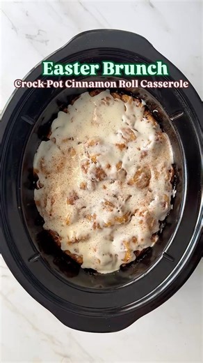 Crockpot Cinnamon Roll Casserole #slowcooker #crockpot #cinnamcinnam