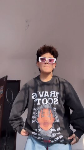 Xorem Golay on Instagram: "🫣🌸 Baharaaa"