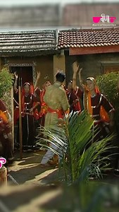 Pyara Lago Bhabhi Ne Devar Rajasthani Song Song: Pyara Lago Bhabhi Ne Devar Album: Kuve Par Aekali - II Singer: Seema Mishra, Rajeev Butolia Music: Nirmal Mishra Lyrics: Nirmal Mishra Language: Marwari (Rajasthani) Produced By: K.C.Maloo Directed By: Amit Sharma Label: Veena Music Video Release On September 22, 2006 Copyright: Oriental Audio Visual Electronics Release Date: 1-Jan. 2003 #Rajasthanisong #Rajasthanifolksong #Superhitrajasthanisong #Marwadisongs #Veenamusic #Rajasthani #Marwadigane 