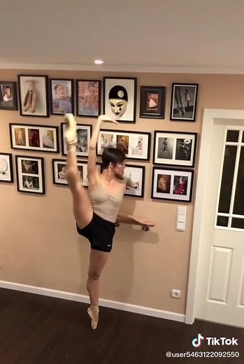 How I start each day in 2021. PH @__mariayakovleva__ #mariayakovleva #primaballerina #coldplay #up&up #stretchgoals