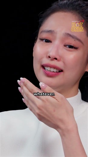 Can Jennie convince Jisoo to do Hot Ones?? 👀