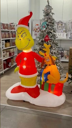 Gemmy Christmas Airblown Grinch and Max W/ Presents Inflatables.