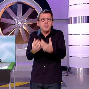 275K views · 2K reactions | Comment créer une fusée à partir d’un cigare ?  La réponse ici  ⚠️ Expérience à ne pas reproduire chez soi ⚠️ | Jamy Gourmaud | Facebook