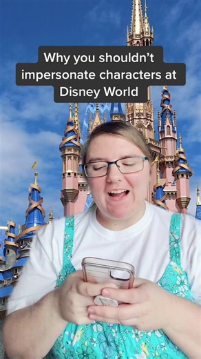 Disney Dress-Up Mishap: Zipper Woes at the Park