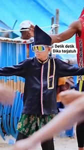 6.9K reactions · 39 shares | Detik-detik DIKA terjatuh Dari perahu pacu Jalur凉沈 #reels #aurafarming #pacujalur #riauindonesia #Dika #viral @sport | Ira-Nurizky Ira | Facebook