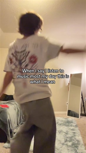 idanceinsilenrandomaudio (@idanceinsilenrandomaudio)’s videos with original sound - 🥥🍌🍎