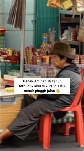 Tatapan Sendu Nenek Aminah Menanti Pembeli di Pinggir Jalan 😭 #PensiunNasional