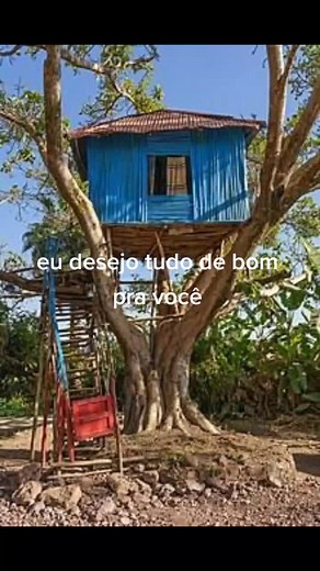 Charming Treehouses and Wooden Houses in Nature