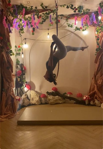 Swingin’ Like a Pro: Aerial Hoop Blooper Moments