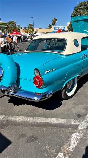 American Luxury Meets Classic Power – The Thunderbird 🦅🔥 #FordThunderbird #Thunderbird #ClassicFord | American Classic Cars